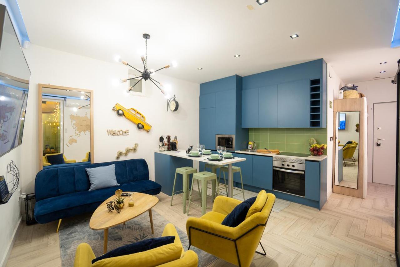 Cozy Apartment Puerta Del Sol & Private Patio Madrid Exterior photo
